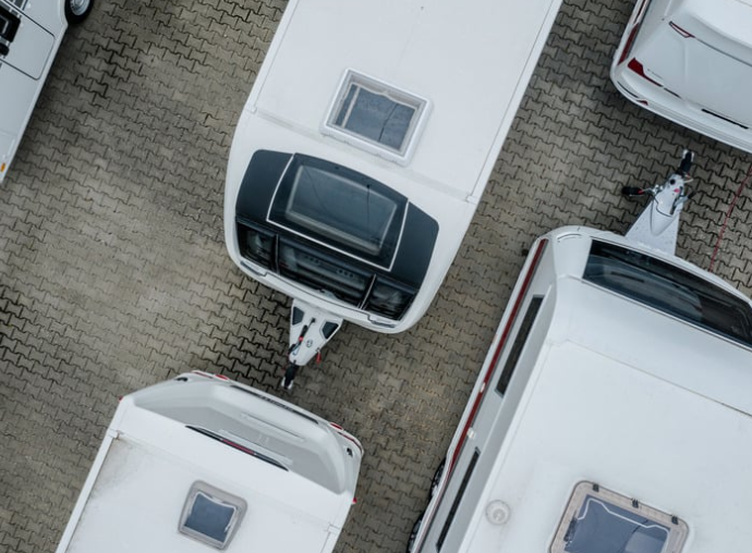 RV Parking with HookHub: The Easy Way to Earn