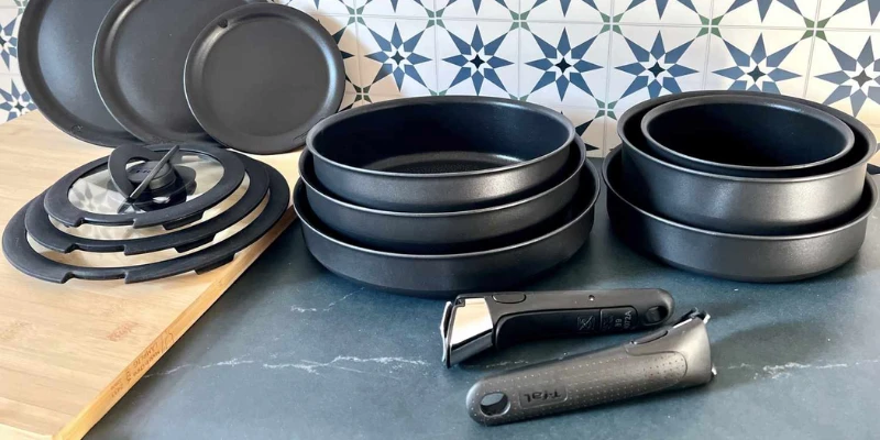Nesting Cookware Set with Removable Handles