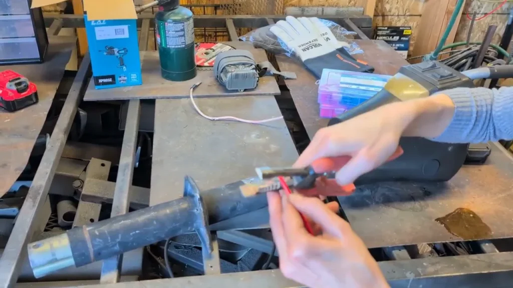 strip the wire cleanly