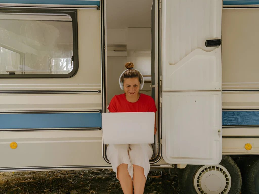 Why RV Living Appeals to Digital Nomads