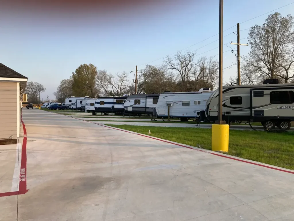 What Long-Term RV Parking Near Beaumont Looks Like